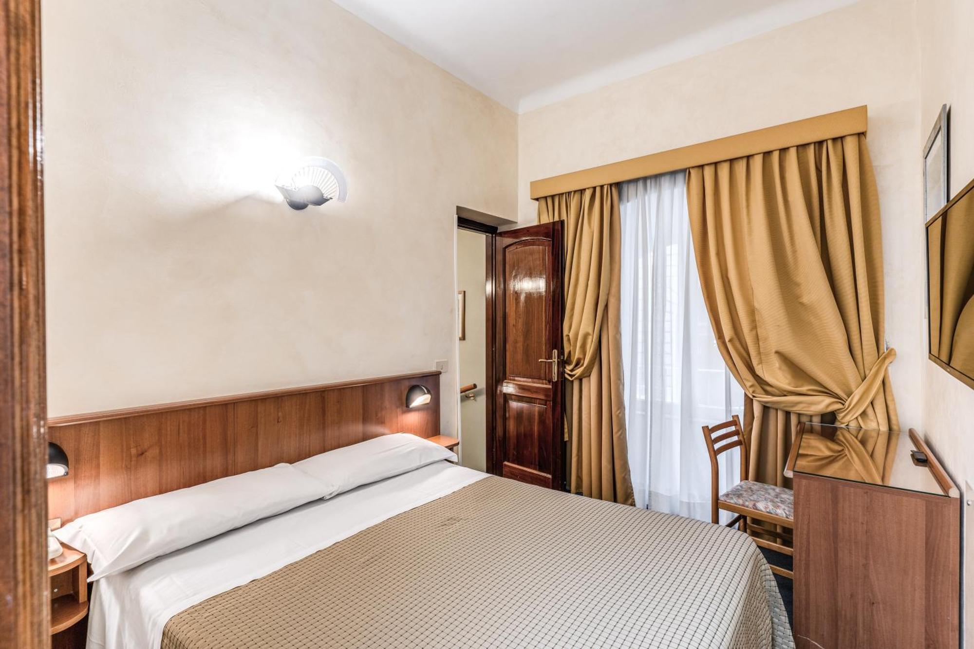 Hotel Corona Řím Exteriér fotografie